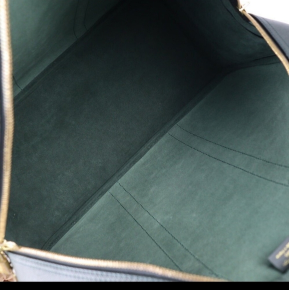 LOUIS VUITTONVintage Taïga Kendall PM - Picture 7 of 7